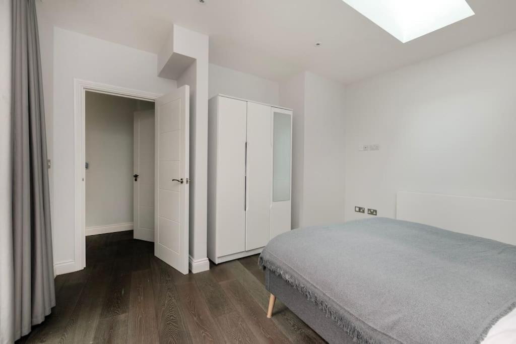 Modern House In South Kensington Apartment London Exterior photo